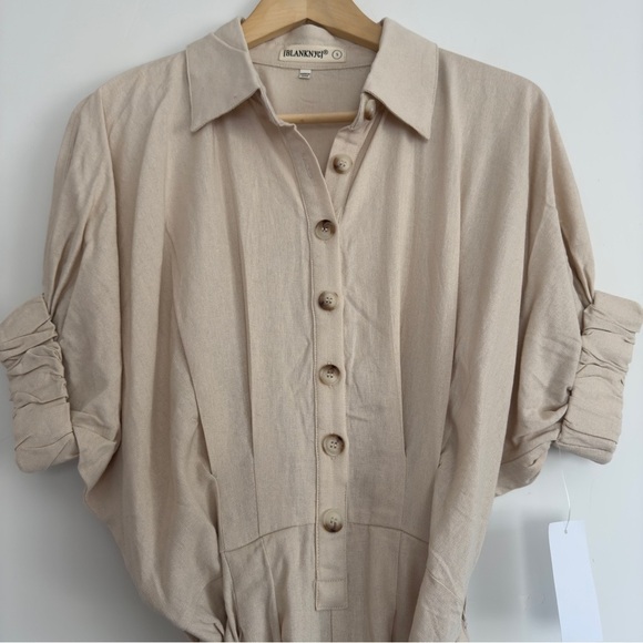 Blank NYC Linen Jumpsuit in oatmeal New With Tags Size: S - Picture 4 of 6